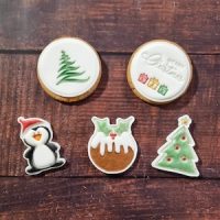 Merry Christmas with Presents Embosser & Cutter Set - Image 2