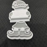 Elf 2 - 3 Part Cookie Embosser & Cutter Kit - Image 3